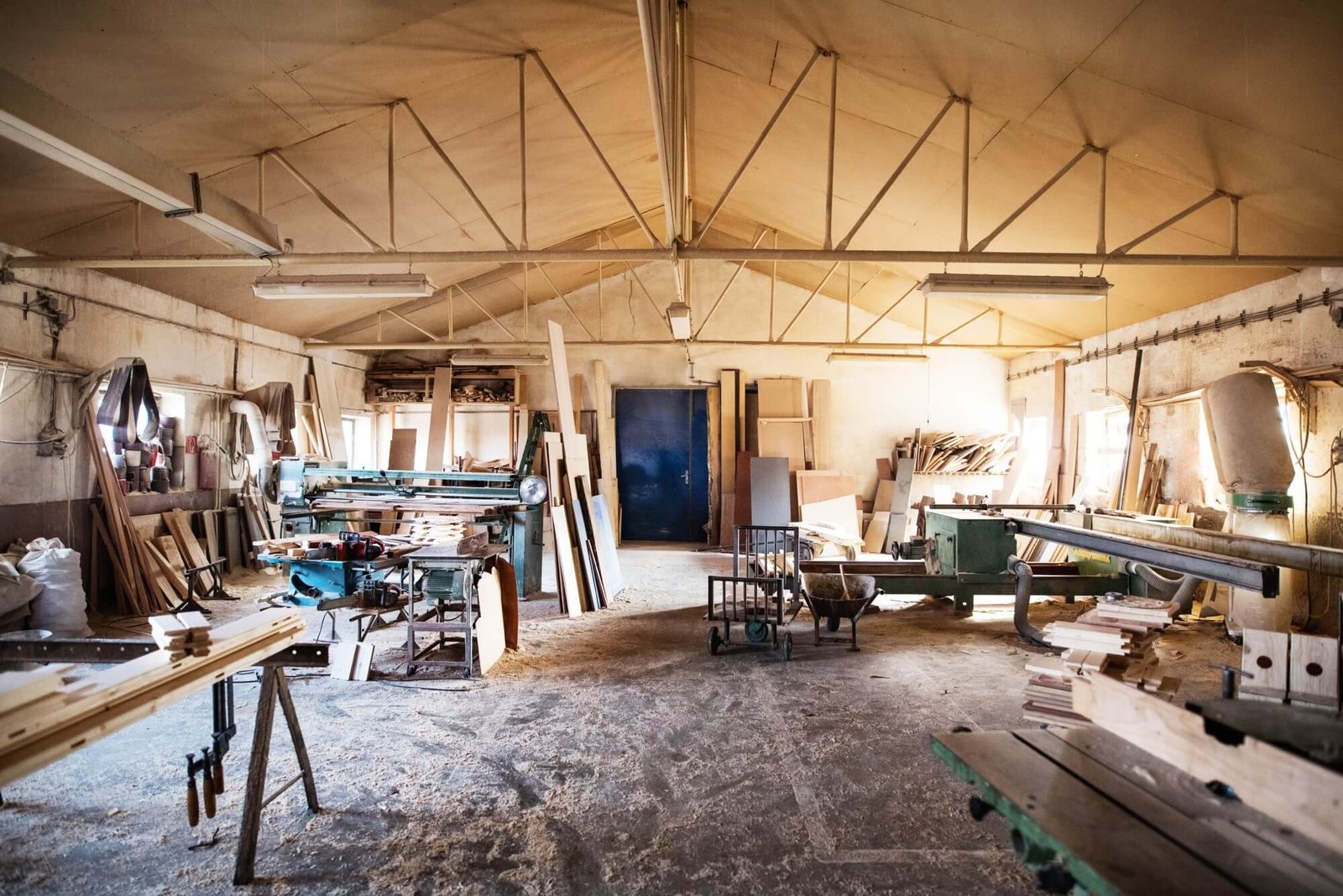 You are currently viewing Transforming a Garage Into a Real Workshop